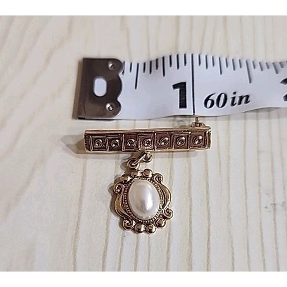 Vintage Faux Pearl Rope Bar Brooch Pin Gold Tone 1980's Dangle Elegant - Picture 3 of 3